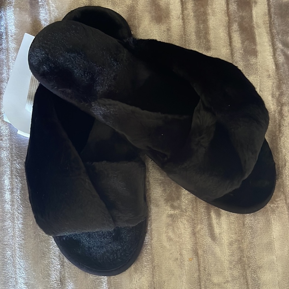 Loft Slippers Size M 7/8